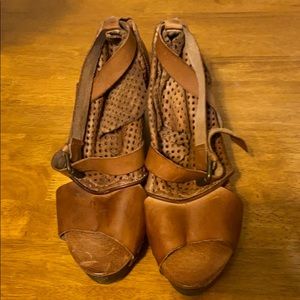 Free people clogs